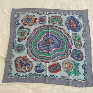 Hermès 90CM Pierres Et Cristaux Wash scarf